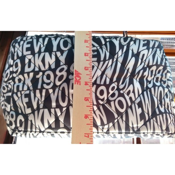 NWT DKNY Womens LYLA Quilted Black White Softshell Zip Large Shopper Tote Gift - Picture 7 of 15